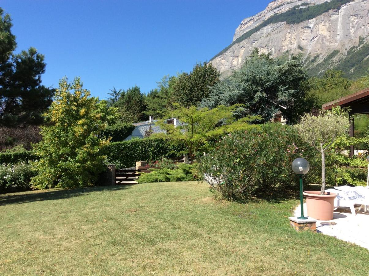 Villa Avec Vue Biviers Luaran gambar